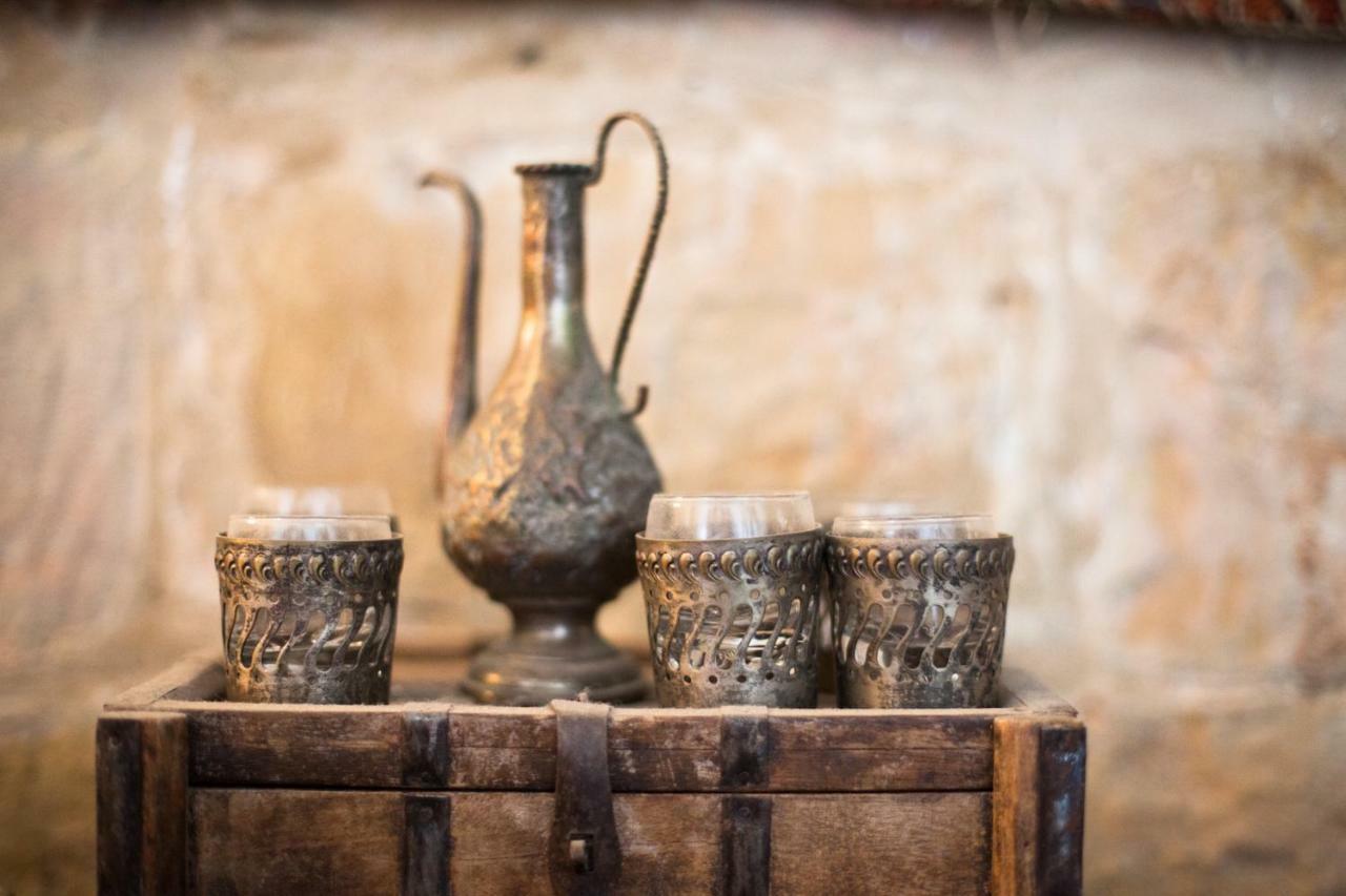 Mikes Khan Abu Ghaush Ngoại thất bức ảnh